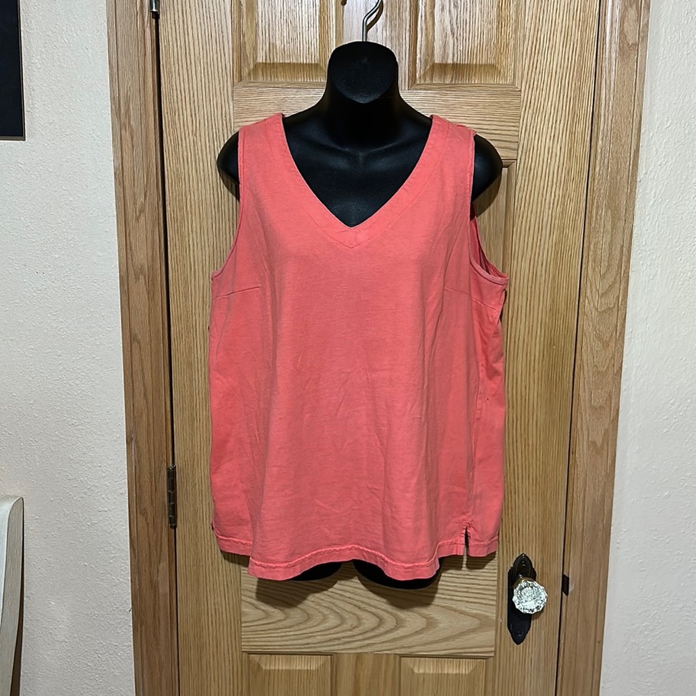 Pink tank top